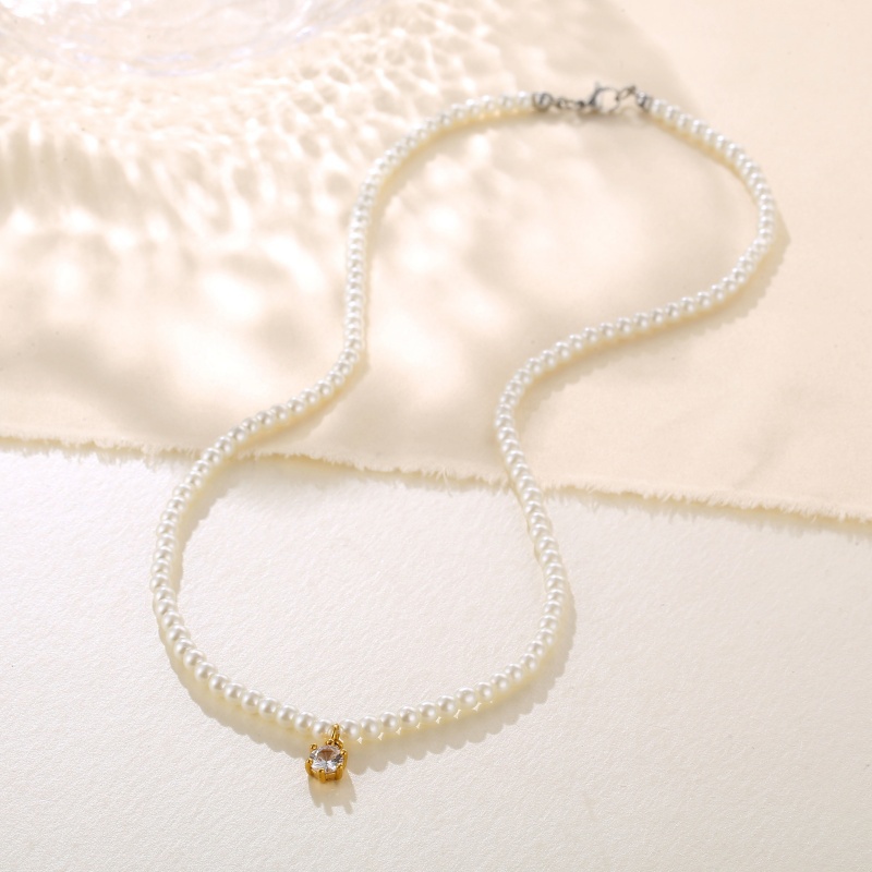 Diamond Pendant Pearl Necklace