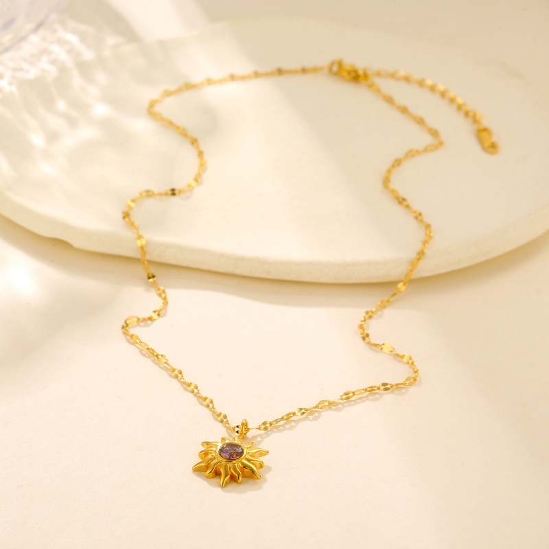 Sun Shape Necklace