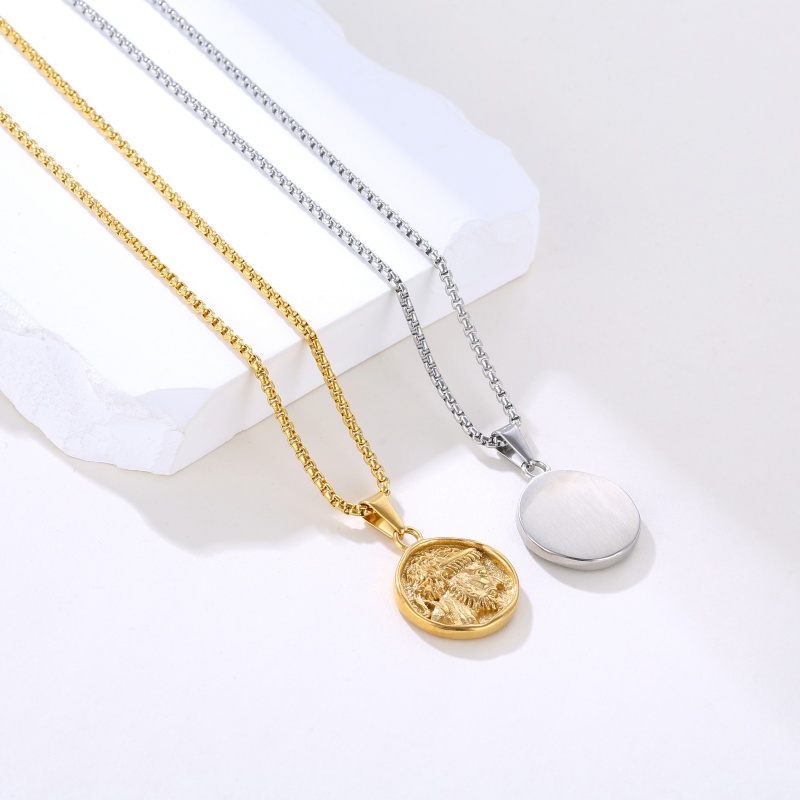 Artistic Pendant Necklace